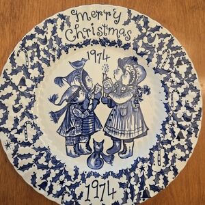 1974 Crownford China White Plate with Blue Holiday Message